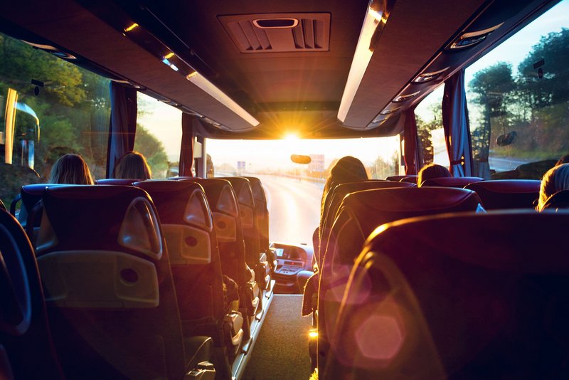 Eine Klasse in einem Bus.